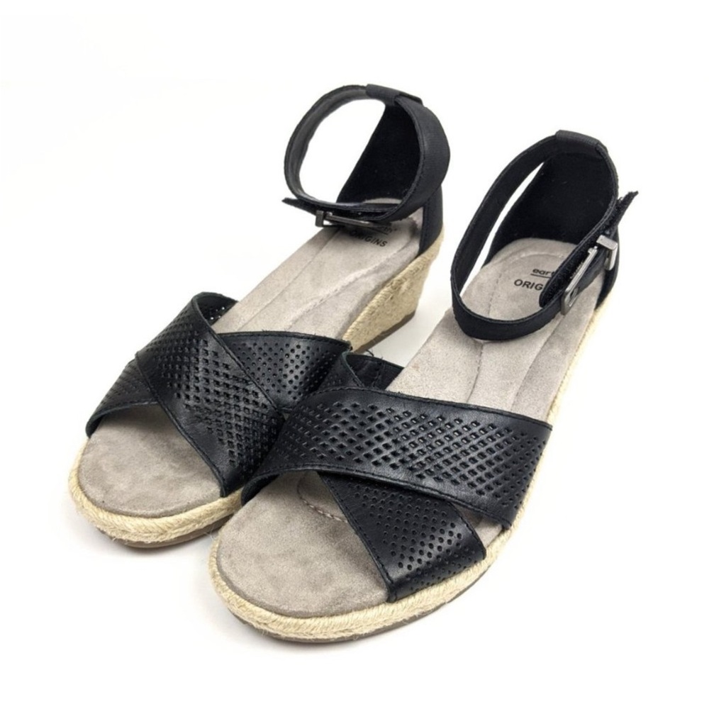Earth Origins Naples, Natasha, Espadrille. Size 8.5. Excellent condition.